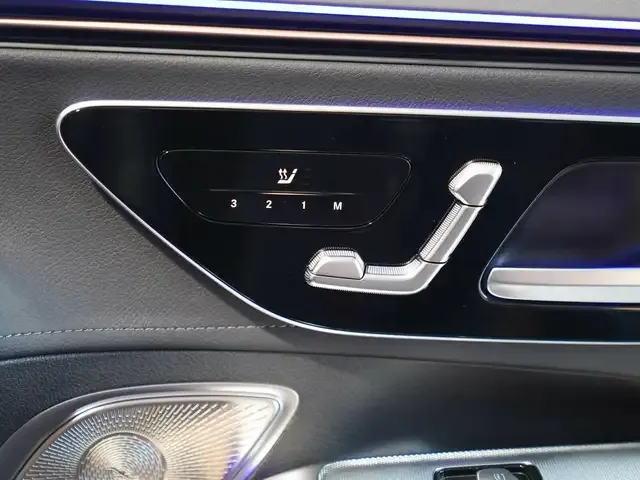 Mercedes-Benz EQE 300