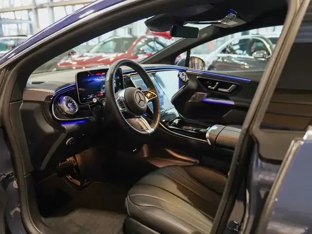 Mercedes-Benz EQE 300