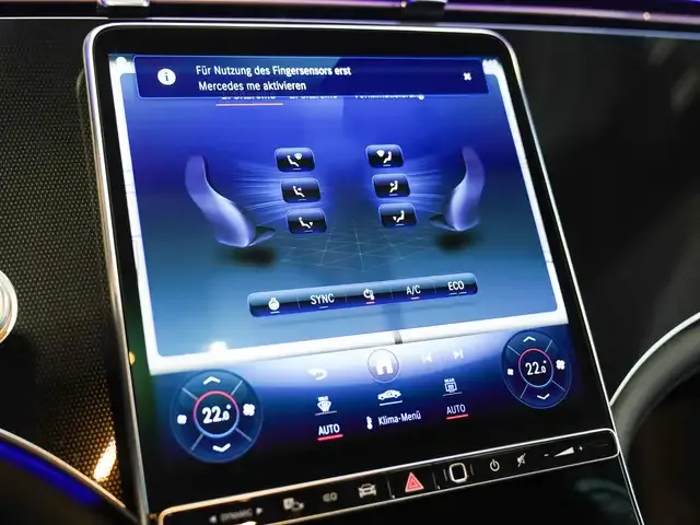 Mercedes-Benz EQE 300