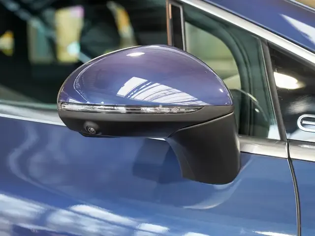 Mercedes-Benz EQE 300