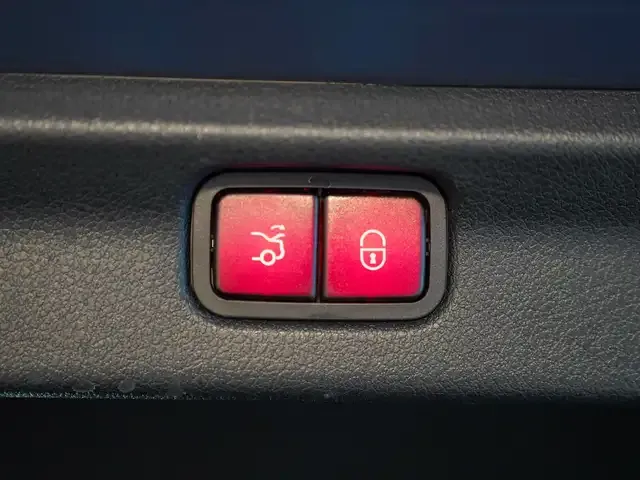 Mercedes-Benz EQE 300