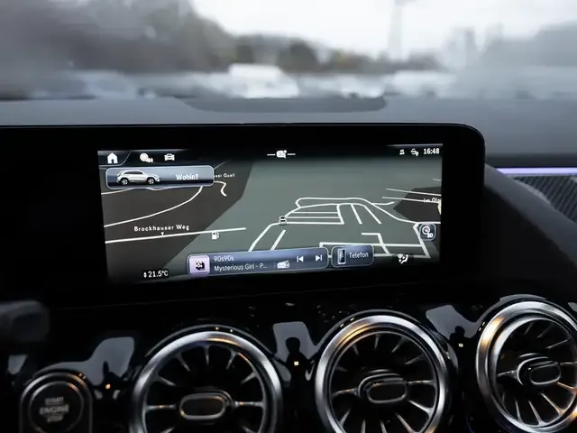 Mercedes-Benz GLA 200