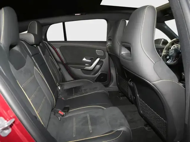 Mercedes-Benz CLA 45 AMG