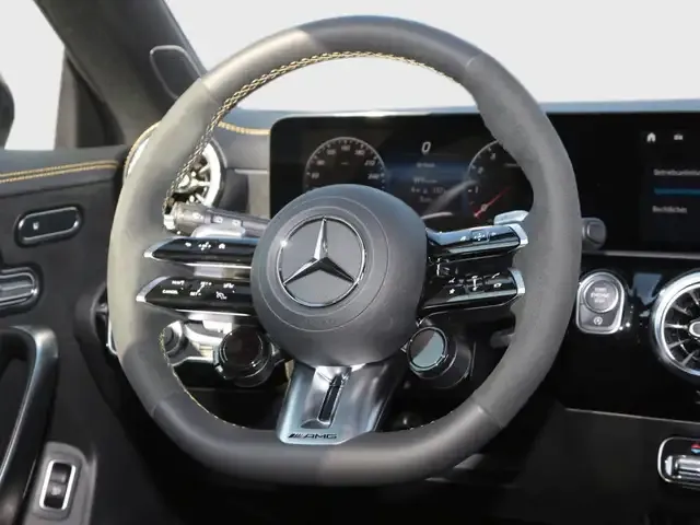 Mercedes-Benz CLA 45 AMG