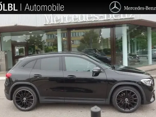 Mercedes-Benz GLA 200