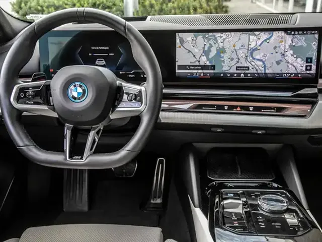 BMW i5