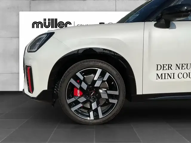 MINI John Cooper Works Countryman