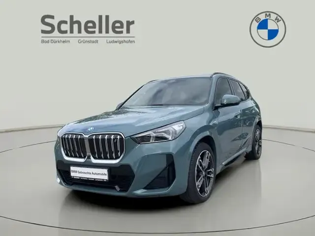 BMW iX1
