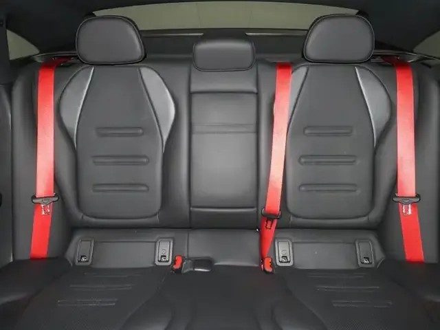 Mercedes-Benz EQE 43