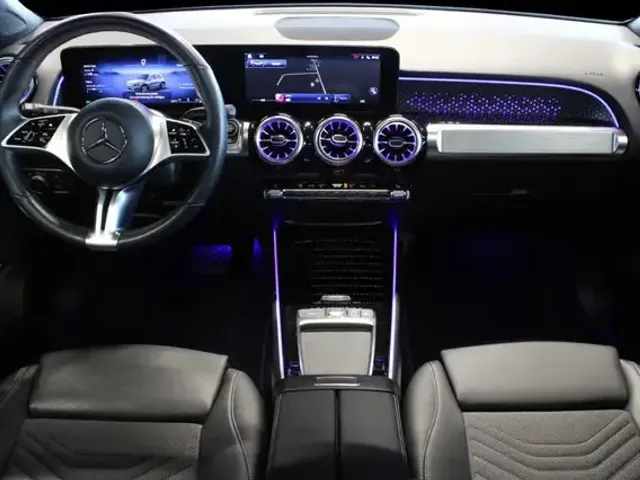 Mercedes-Benz GLB 200