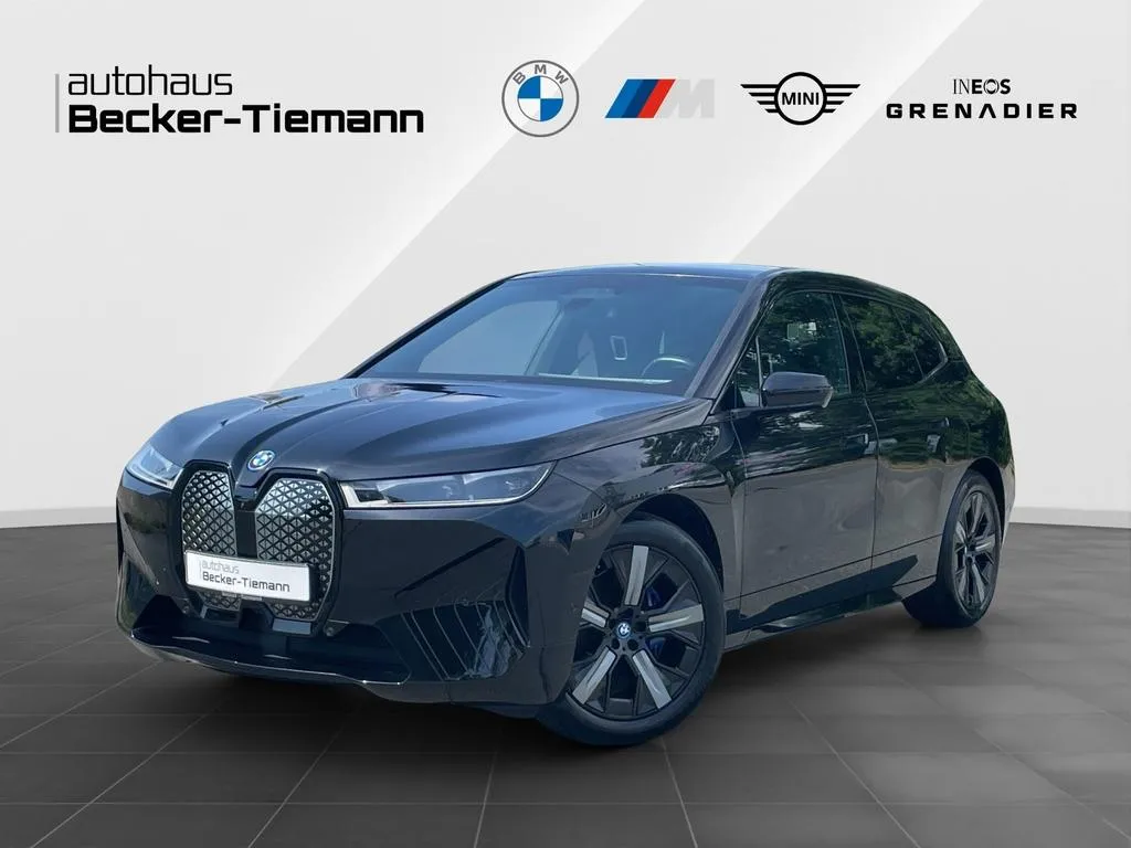 BMW iX
