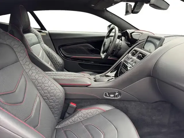 Aston Martin DBS