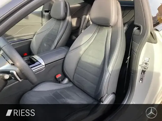 Mercedes-Benz CLE 300