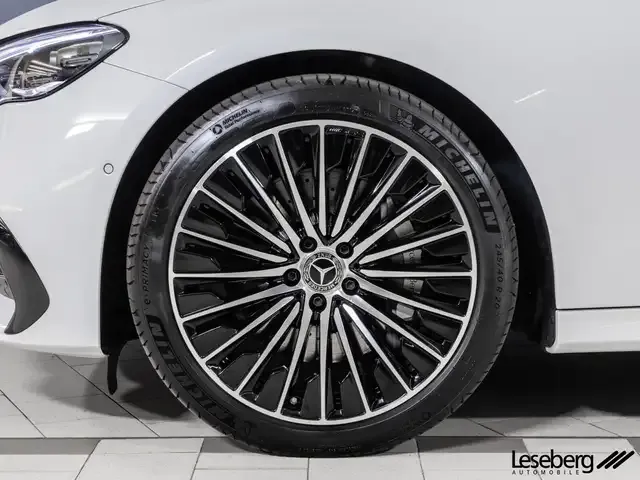Mercedes-Benz E 300
