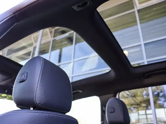 Mercedes-Benz EQB 300