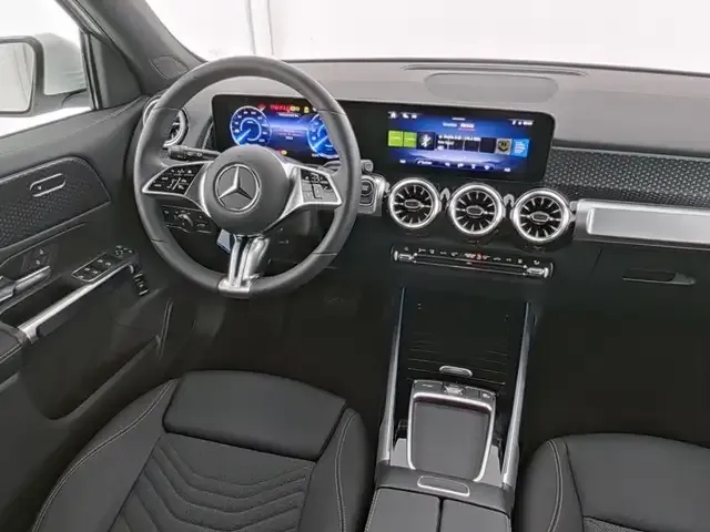 Mercedes-Benz EQB 300