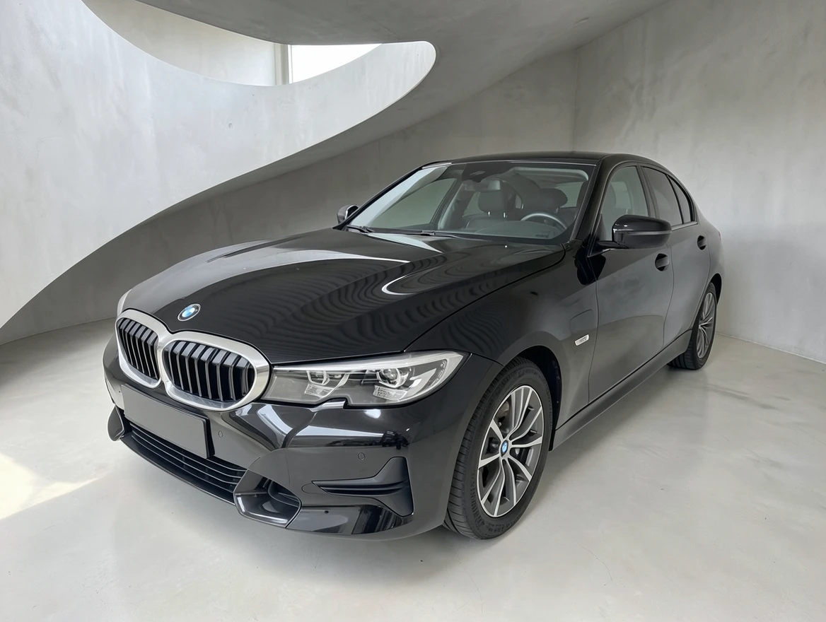 BMW 330